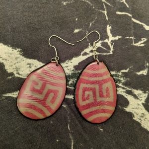 Closet clear out price 1 day only! Pink and gray tagua nut earrings